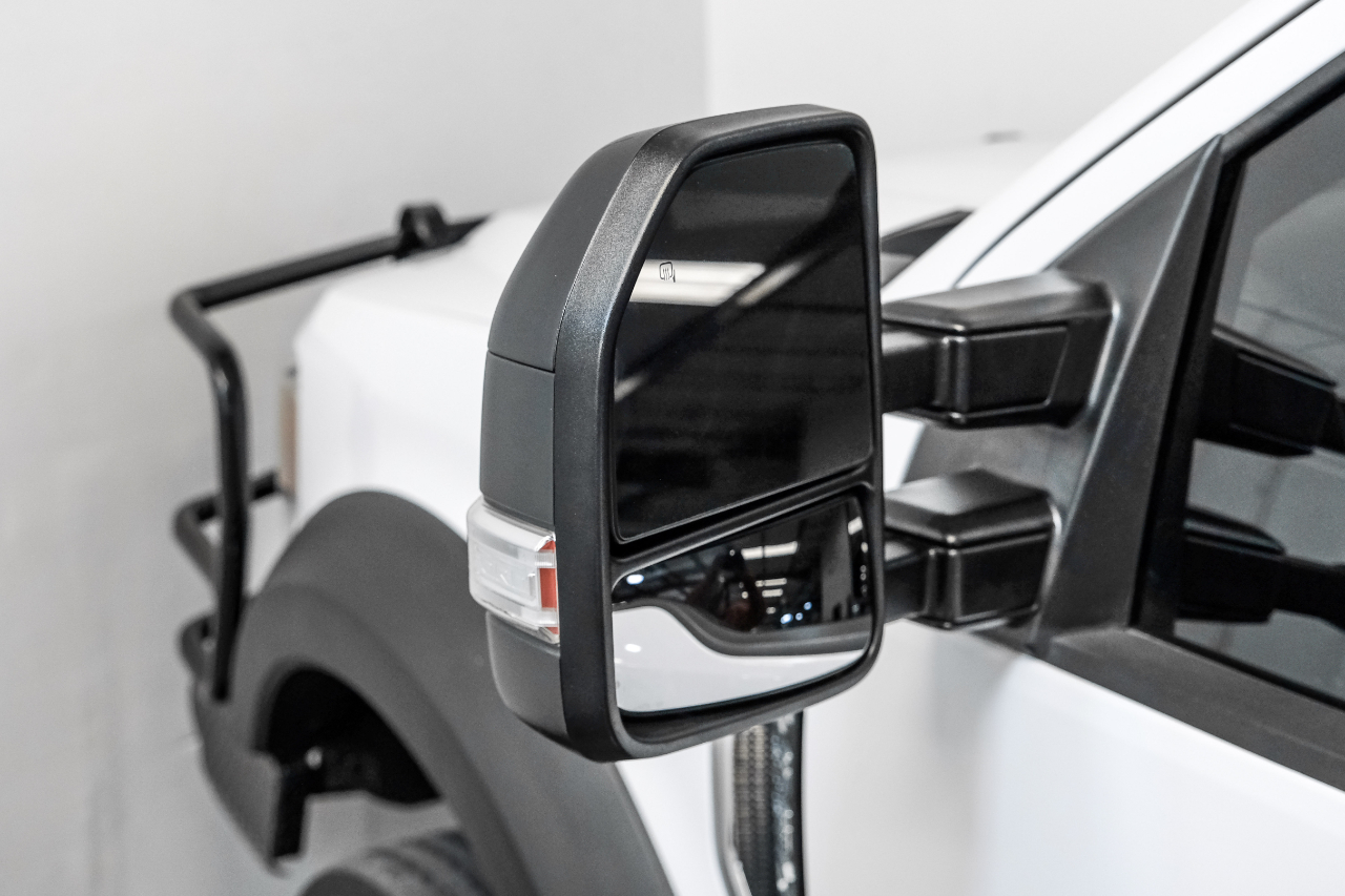 Ford Super Duty F-550 DRW Lariat 4WD Crew Cab 179" WB 60" CA 2020