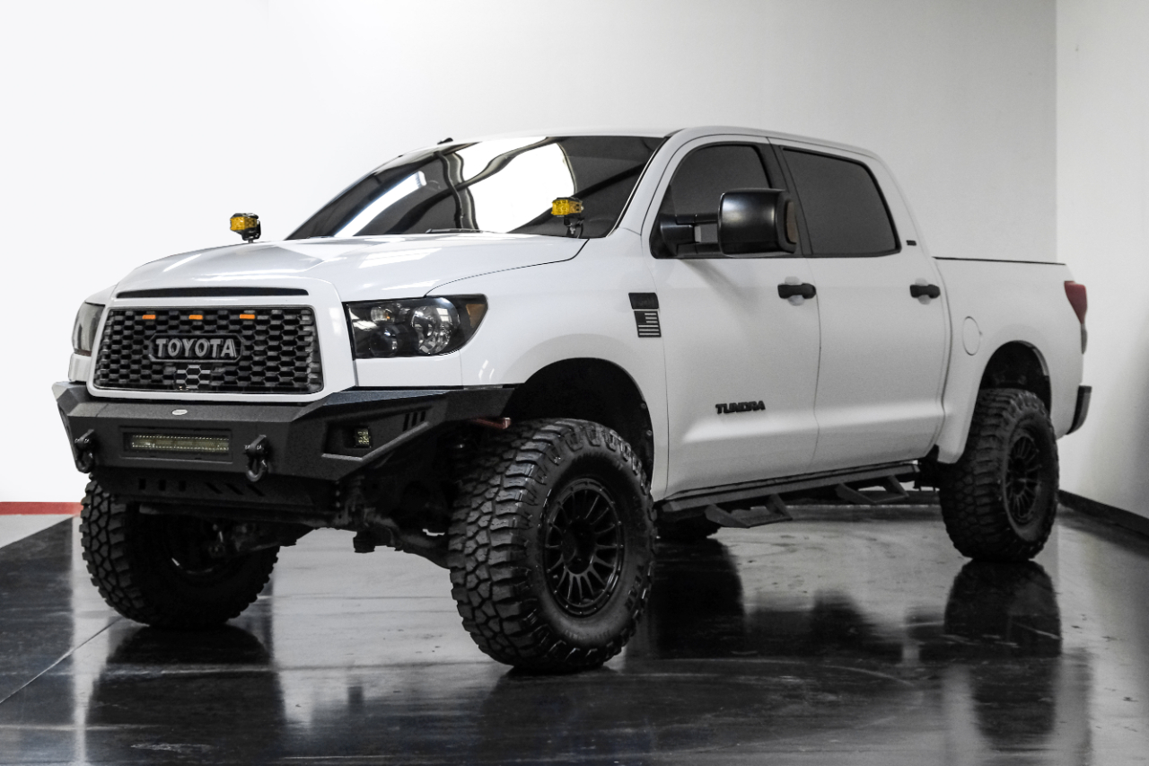 Toyota Tundra 4WD Truck CrewMax 5.7L FFV V8 6-Spd AT (Natl) 2010