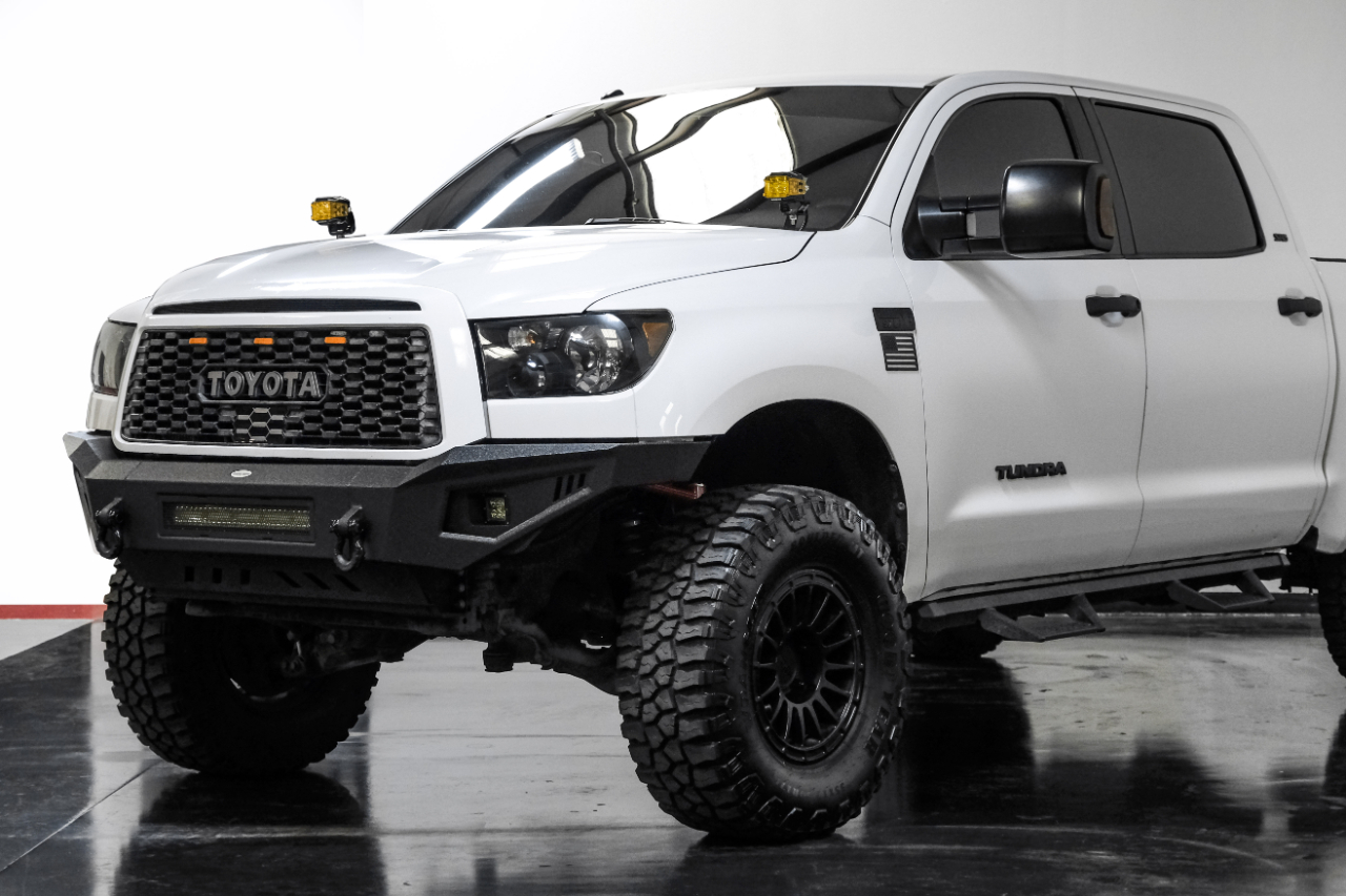 Toyota Tundra 4WD Truck CrewMax 5.7L FFV V8 6-Spd AT (Natl) 2010
