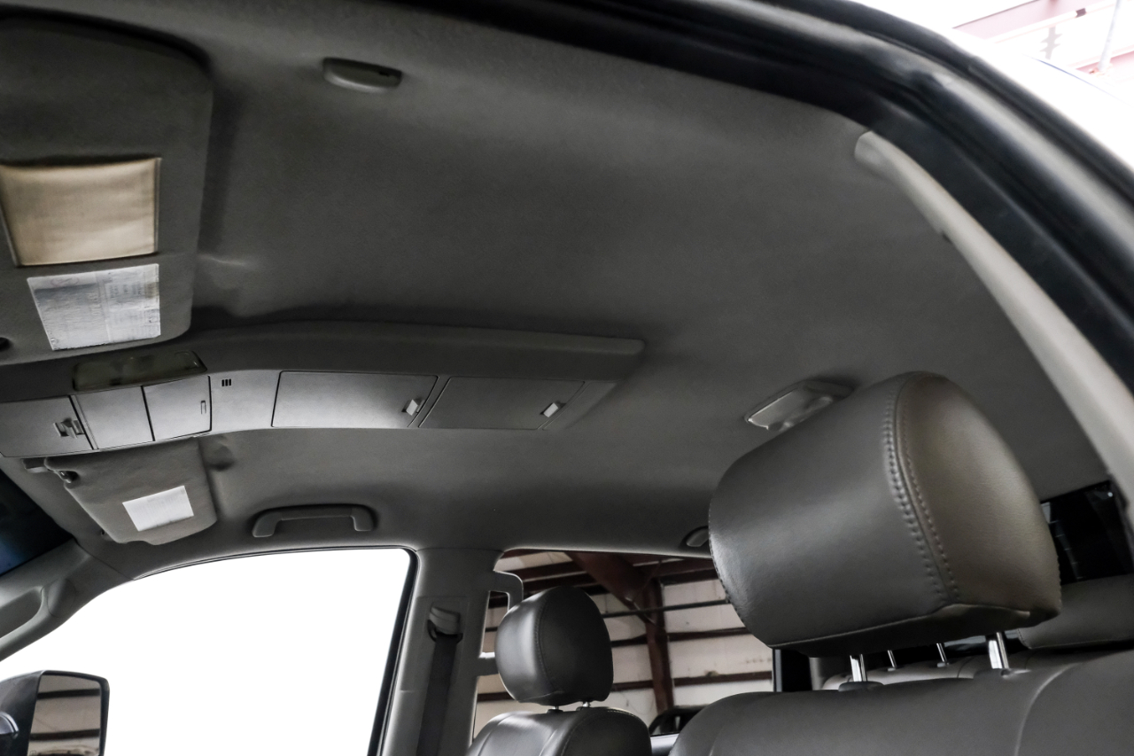 Toyota Tundra 4WD Truck CrewMax 5.7L FFV V8 6-Spd AT (Natl) 2010