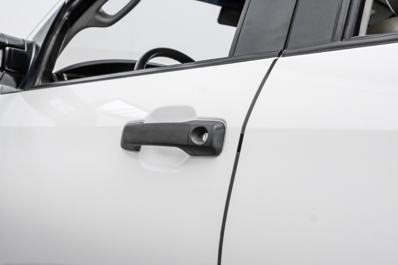 Toyota Tundra 4WD Truck CrewMax 5.7L FFV V8 6-Spd AT (Natl) 2010