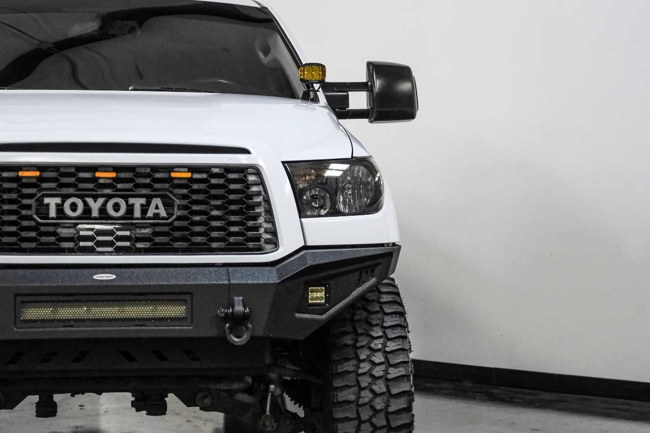 Toyota Tundra 4WD Truck CrewMax 5.7L FFV V8 6-Spd AT (Natl) 2010