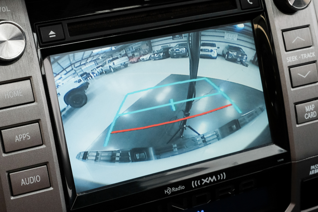 Toyota Tundra 4WD Platinum CrewMax 5.5' Bed 5.7L (Natl) 2019