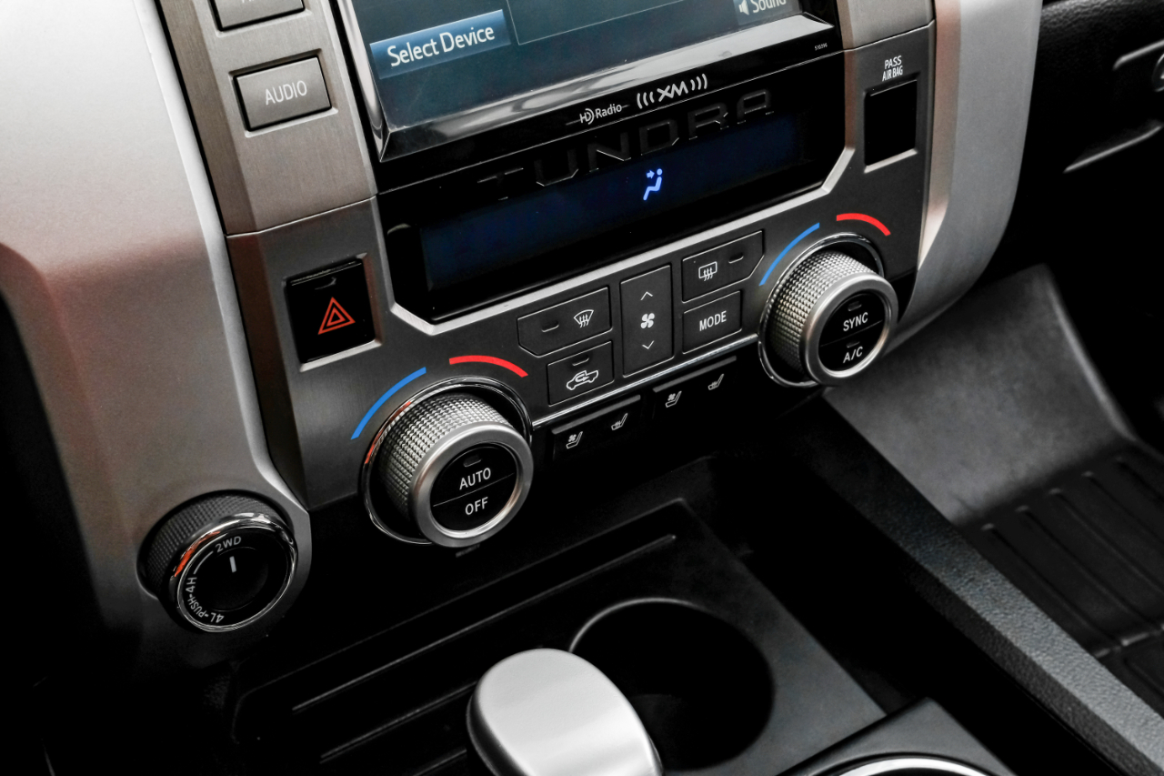 Toyota Tundra 4WD Platinum CrewMax 5.5' Bed 5.7L (Natl) 2019