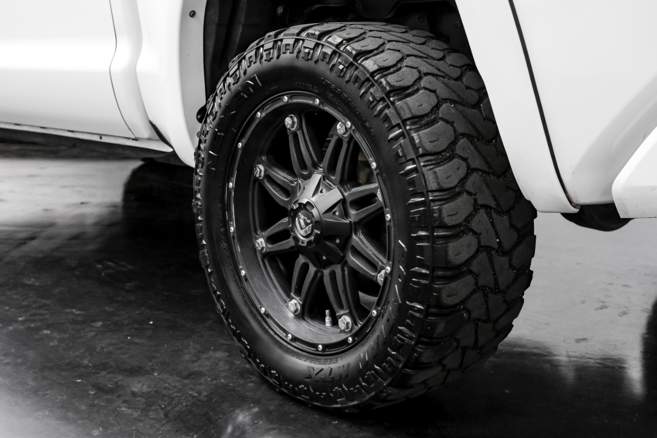 Toyota Tundra 4WD Platinum CrewMax 5.5' Bed 5.7L (Natl) 2019