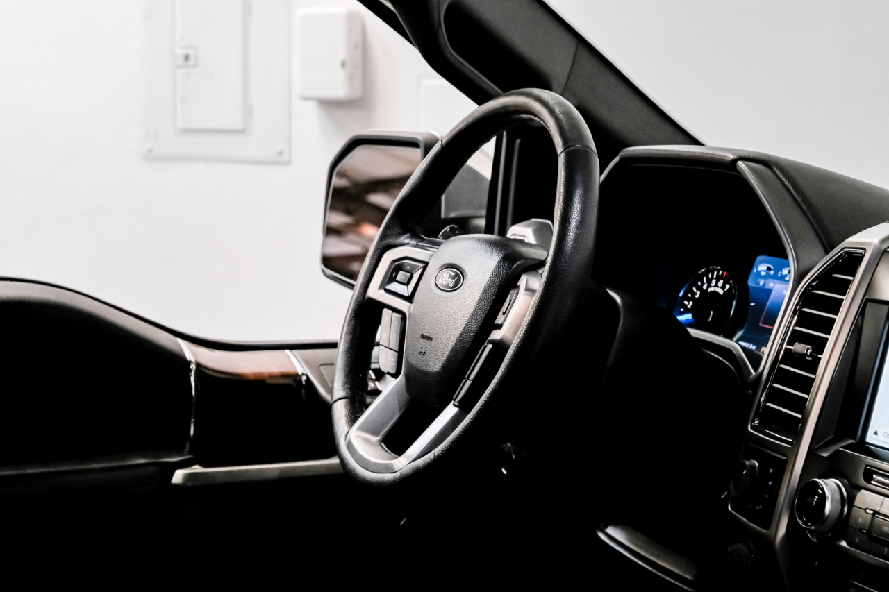 Ford F-150 Platinum SuperCrew 5.5-ft. Bed 4WD 2016