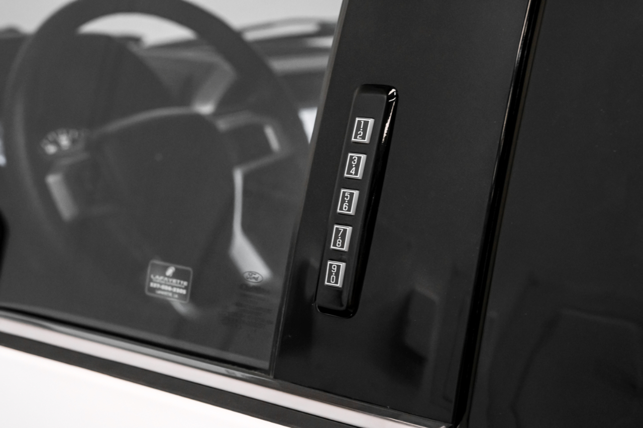 Ford F-150 Platinum SuperCrew 5.5-ft. Bed 4WD 2016