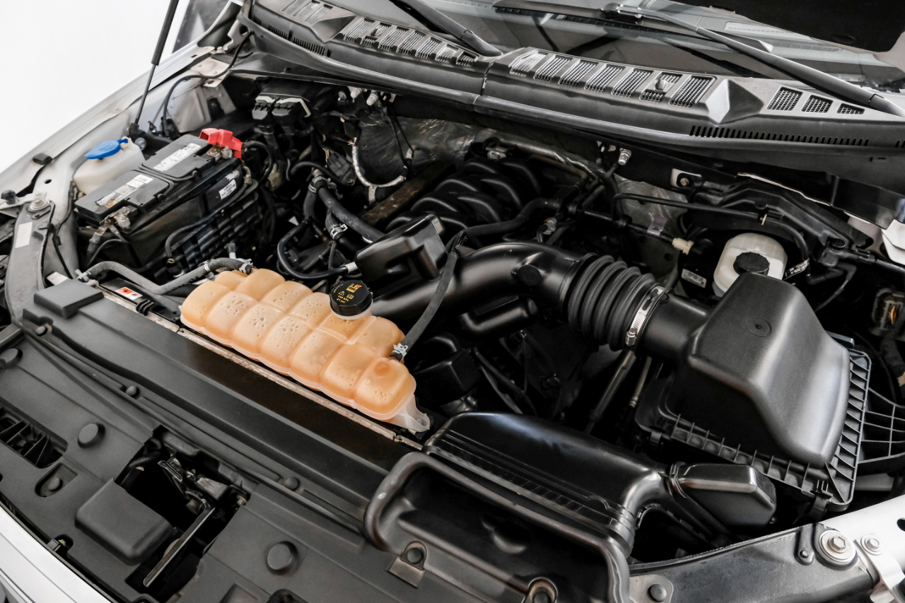 Ford F-150 Platinum SuperCrew 5.5-ft. Bed 4WD 2016