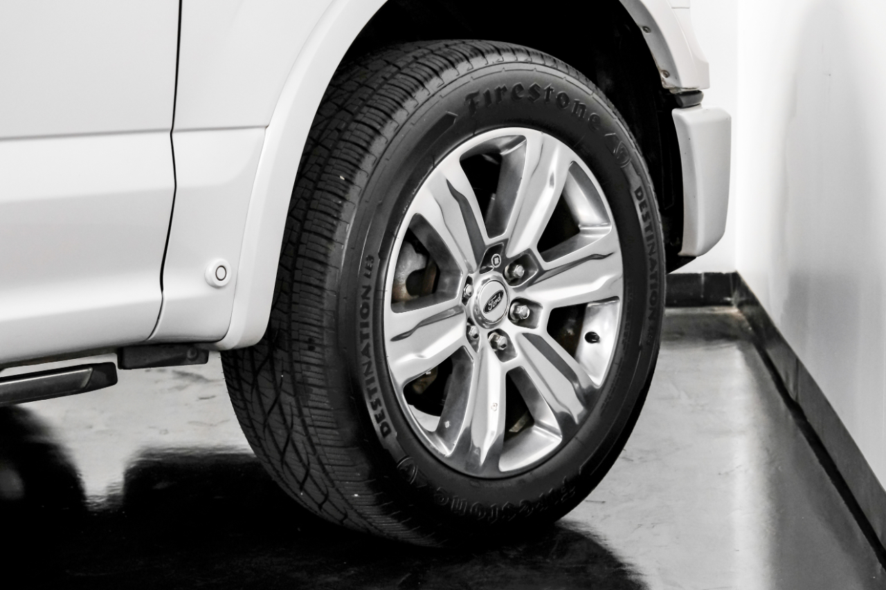 Ford F-150 Platinum SuperCrew 5.5-ft. Bed 4WD 2016