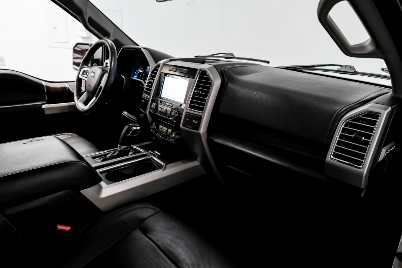 Ford F-150 4WD SuperCrew 139" Lariat 2016