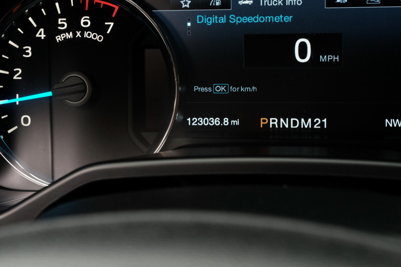 Ford F-150 4WD SuperCrew 139" Lariat 2016