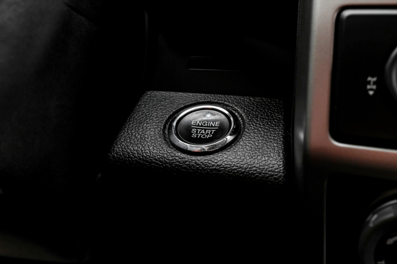 Ford F-150 4WD SuperCrew 139" Lariat 2016