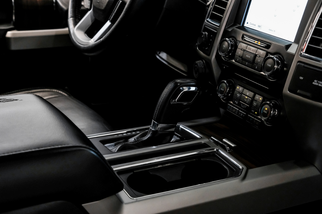 Ford F-150 4WD SuperCrew 139" Lariat 2016