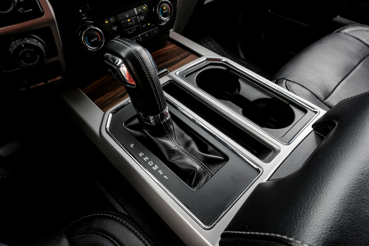 Ford F-150 4WD SuperCrew 139" Lariat 2016