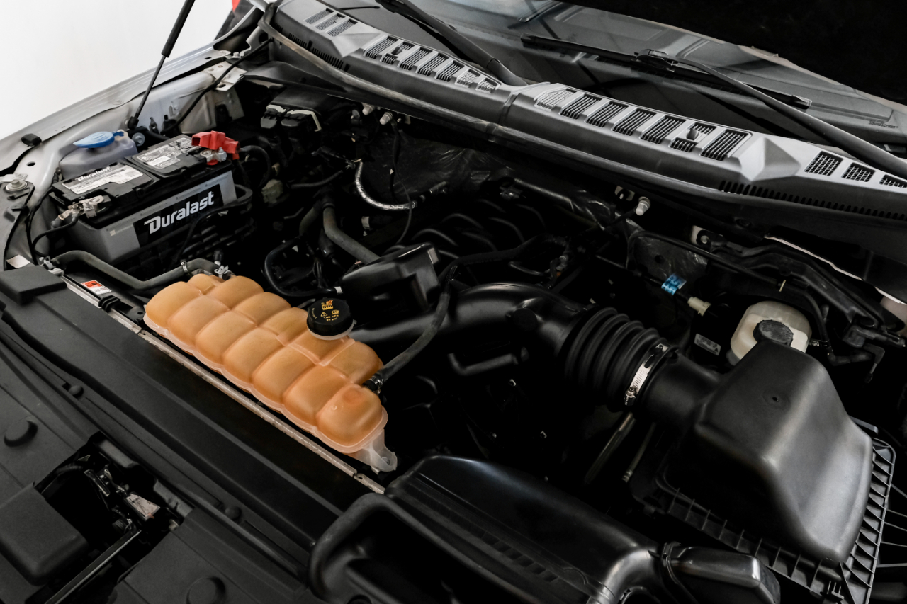 Ford F-150 4WD SuperCrew 139" Lariat 2016