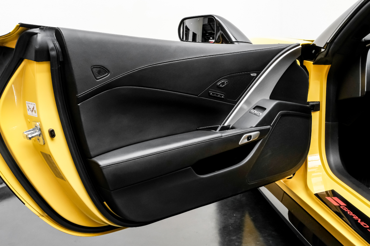 Chevrolet Corvette 2dr Grand Sport Cpe w/2LT 2017