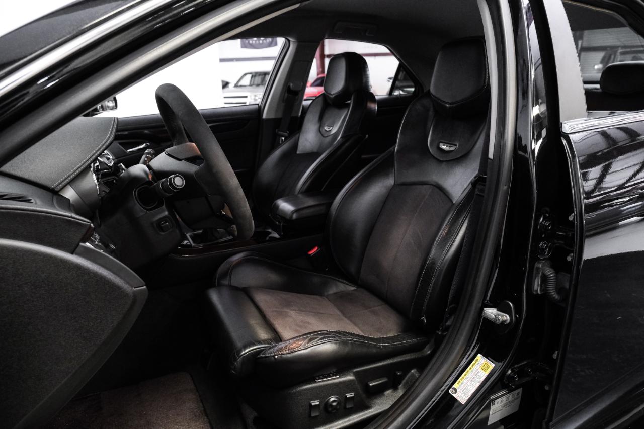 Cadillac CTS-V Sedan 4dr Sdn 2012