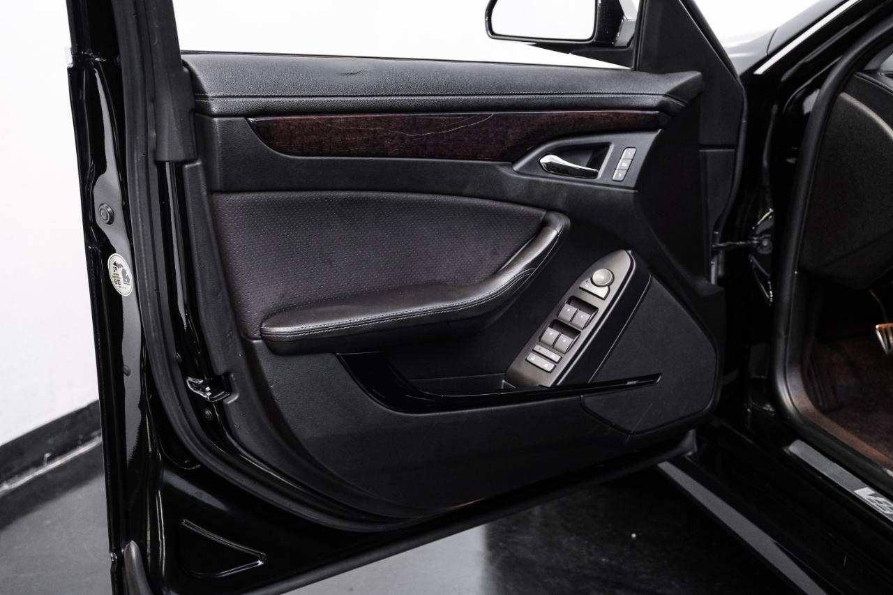 Cadillac CTS-V Sedan 4dr Sdn 2012