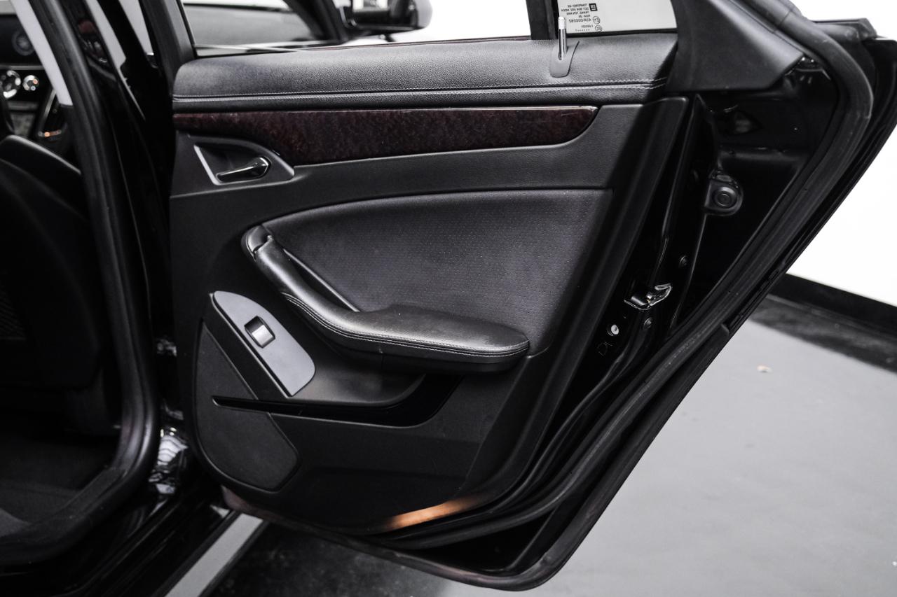 Cadillac CTS-V Sedan 4dr Sdn 2012