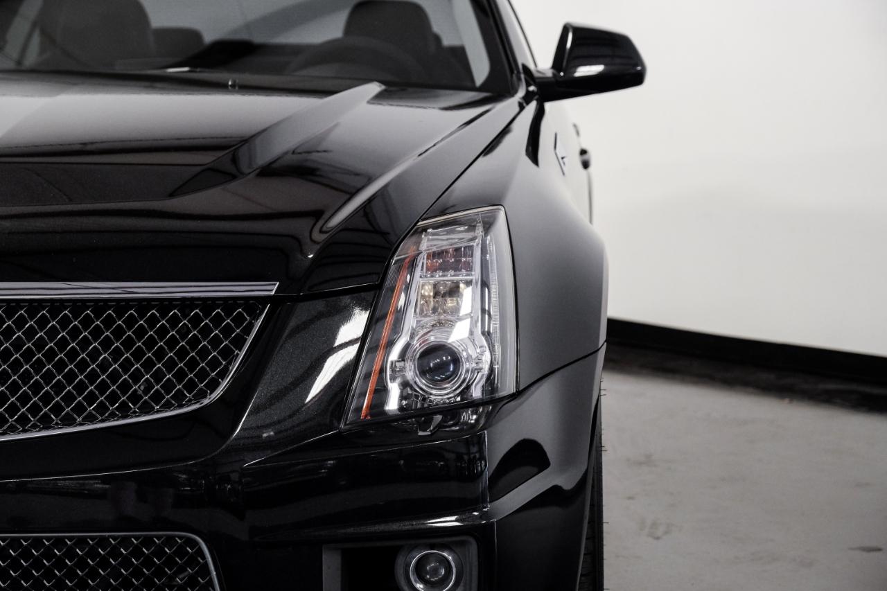 Cadillac CTS-V Sedan 4dr Sdn 2012