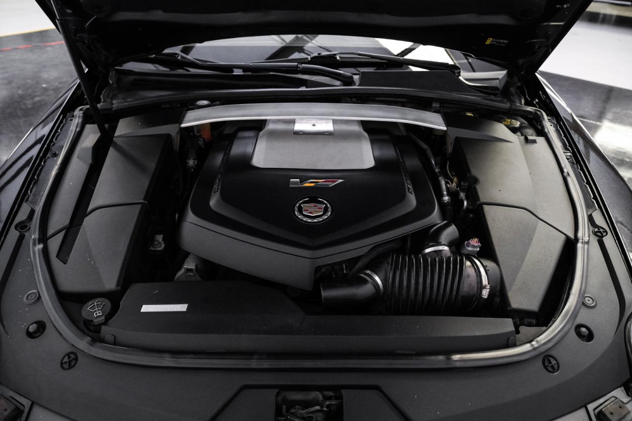 Cadillac CTS-V Sedan 4dr Sdn 2012