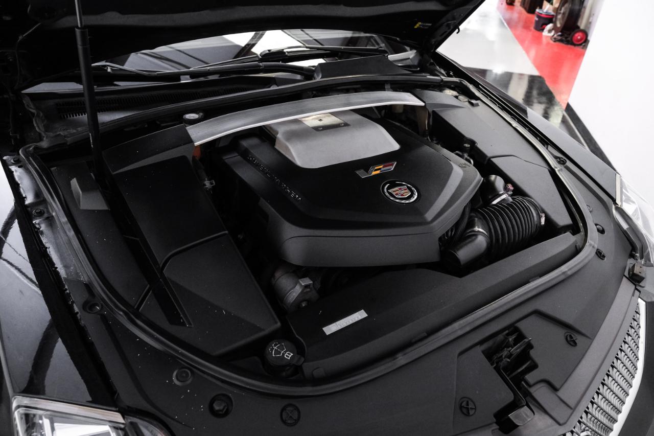 Cadillac CTS-V Sedan 4dr Sdn 2012