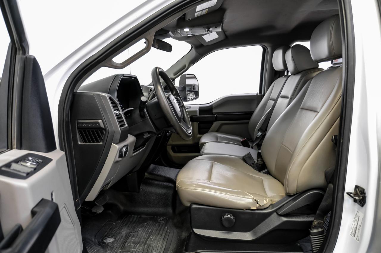 Ford Super Duty F-350 DRW XL 4WD Crew Cab 179" WB 60" CA 2021