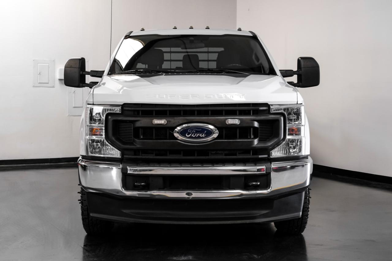 Ford Super Duty F-350 DRW XL 4WD Crew Cab 179" WB 60" CA 2021