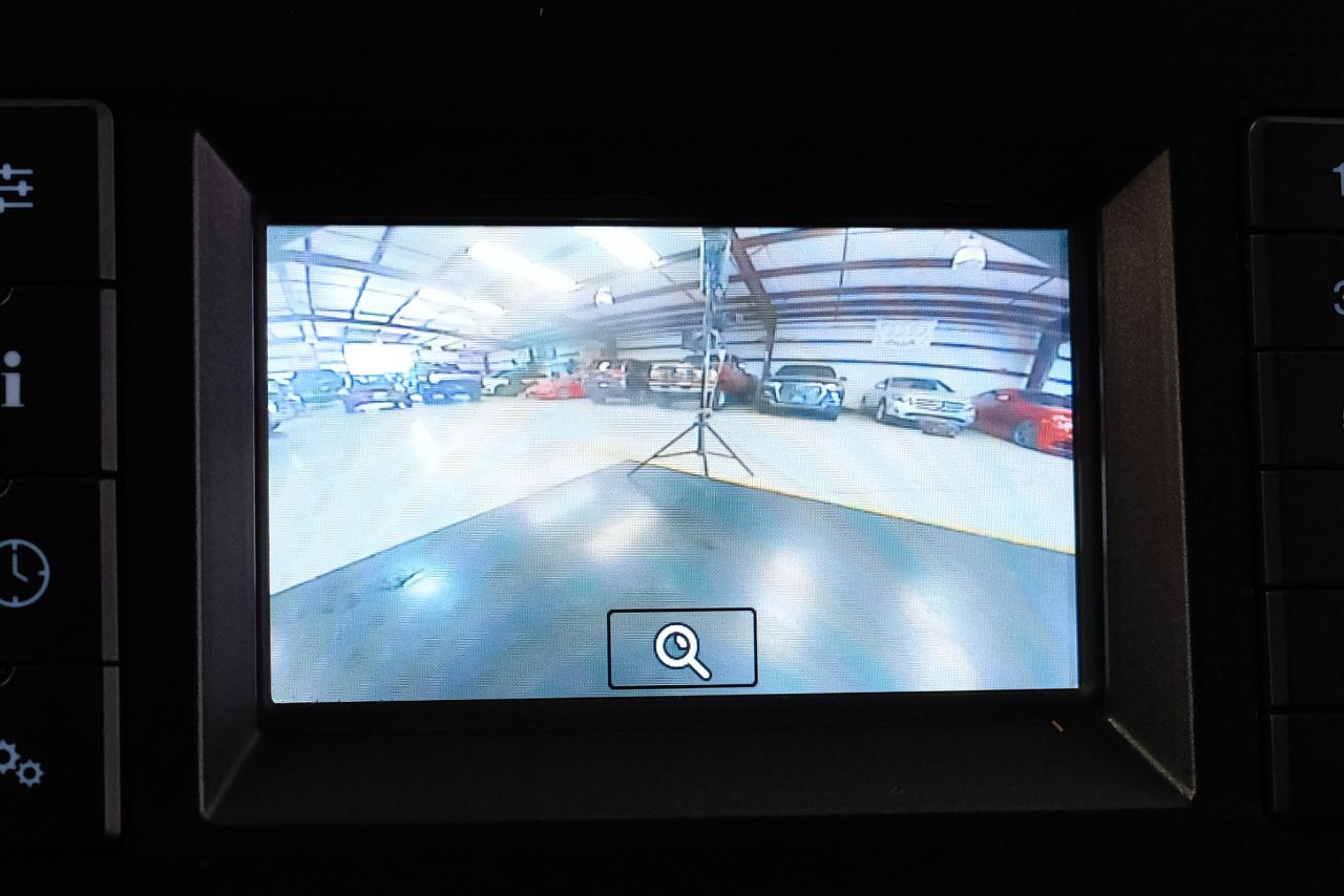 Ford Super Duty F-350 DRW XL 4WD Crew Cab 179" WB 60" CA 2021