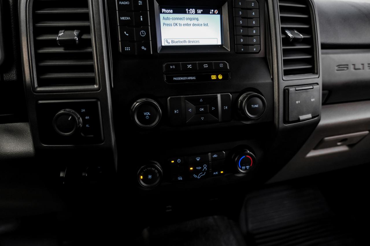 Ford Super Duty F-350 DRW XL 4WD Crew Cab 179" WB 60" CA 2021