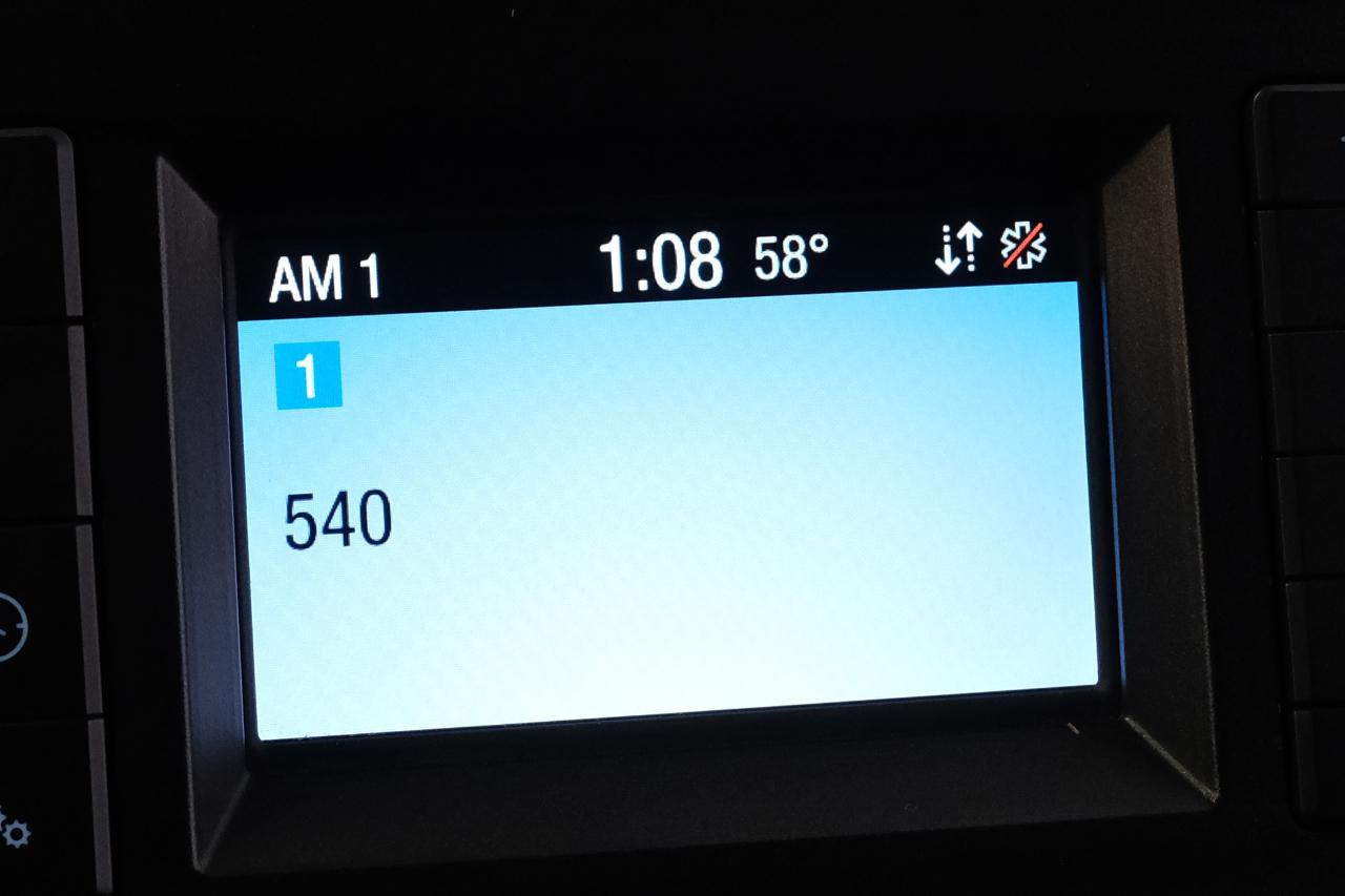 Ford Super Duty F-350 DRW XL 4WD Crew Cab 179" WB 60" CA 2021