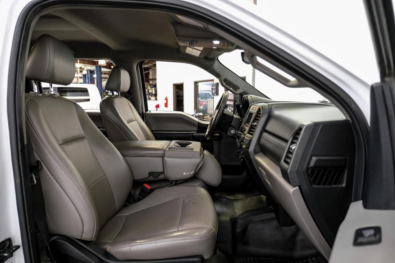 Ford Super Duty F-350 DRW XL 4WD Crew Cab 179" WB 60" CA 2021