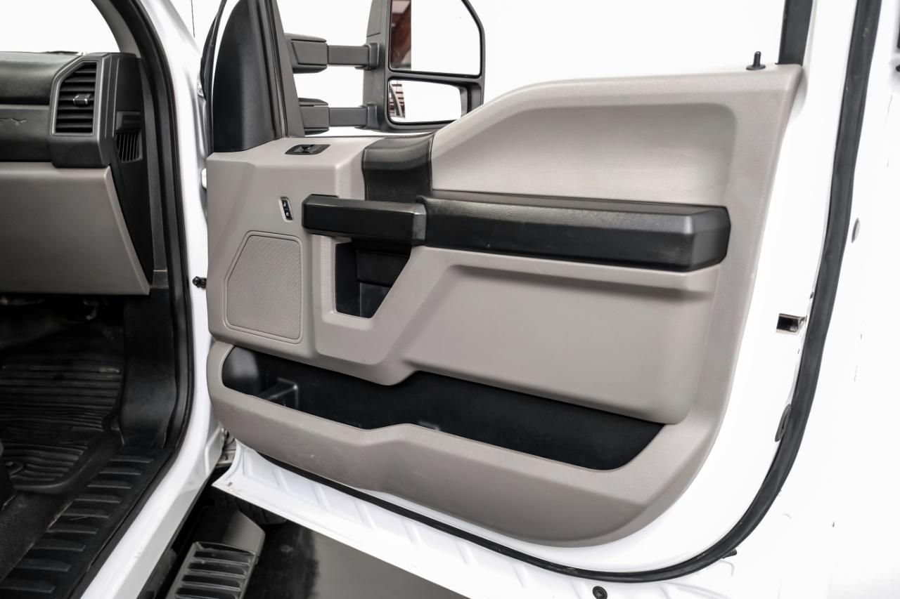 Ford Super Duty F-350 DRW XL 4WD Crew Cab 179" WB 60" CA 2021