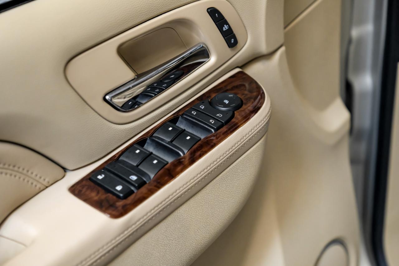 Cadillac Escalade 2WD 4dr Premium 2014