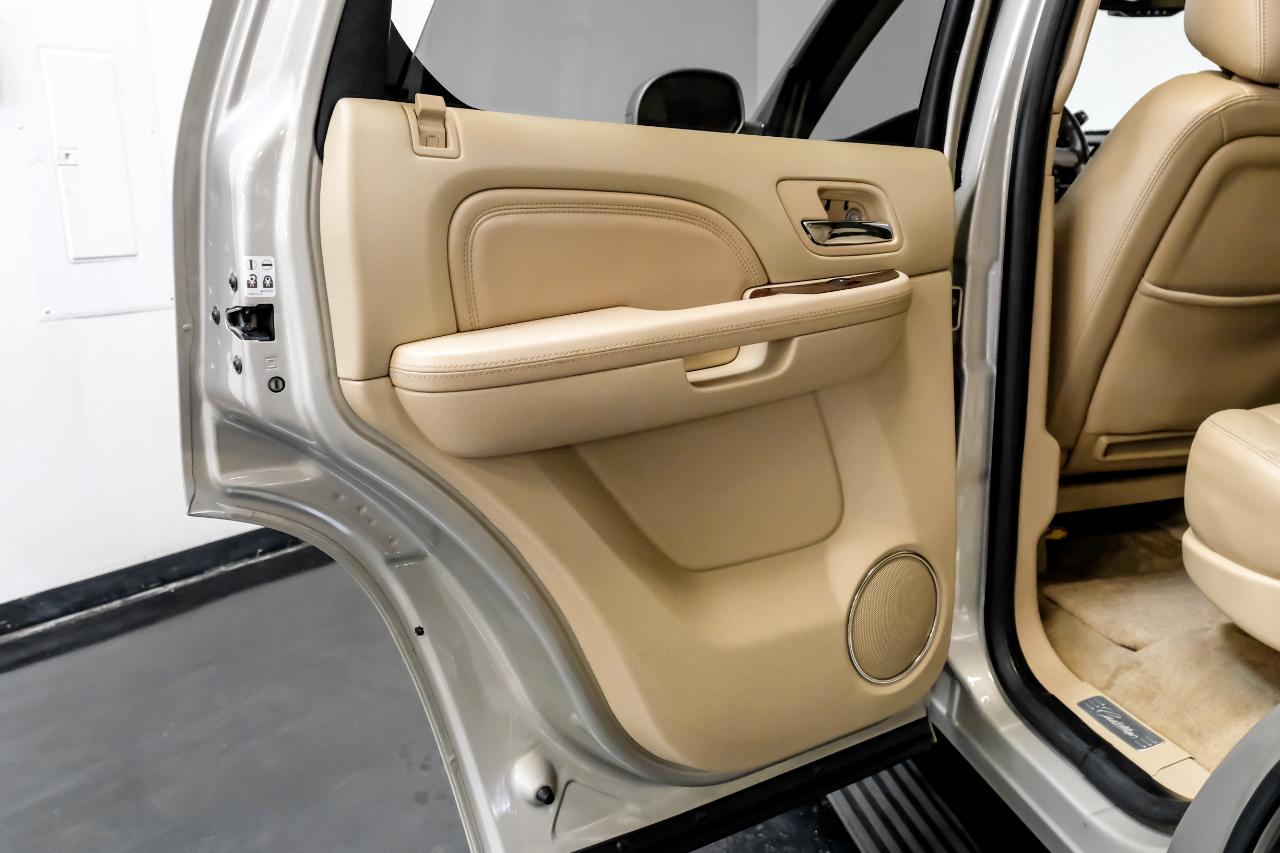 Cadillac Escalade 2WD 4dr Premium 2014