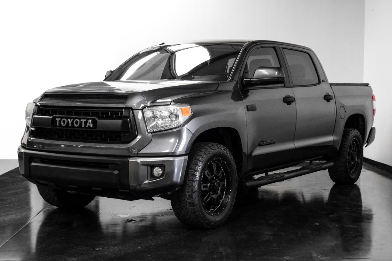 Toyota Tundra 4WD SR5 CrewMax 5.5' Bed 5.7L (Natl) 2017