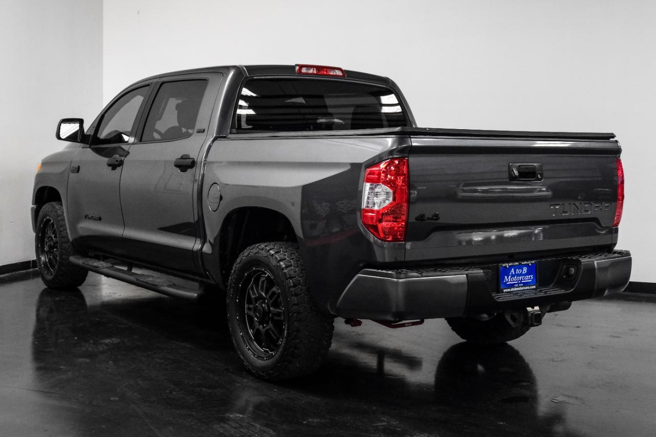 Toyota Tundra 4WD SR5 CrewMax 5.5' Bed 5.7L (Natl) 2017