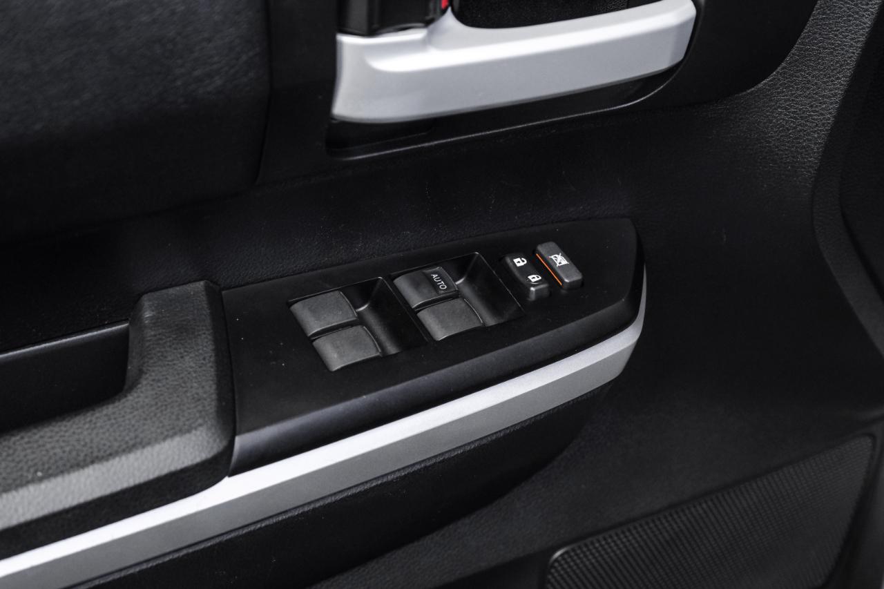 Toyota Tundra 4WD SR5 CrewMax 5.5' Bed 5.7L (Natl) 2017