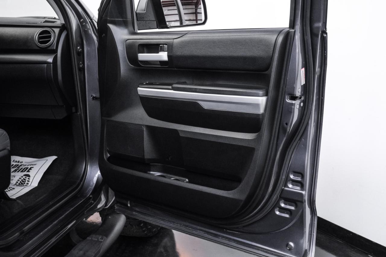 Toyota Tundra 4WD SR5 CrewMax 5.5' Bed 5.7L (Natl) 2017