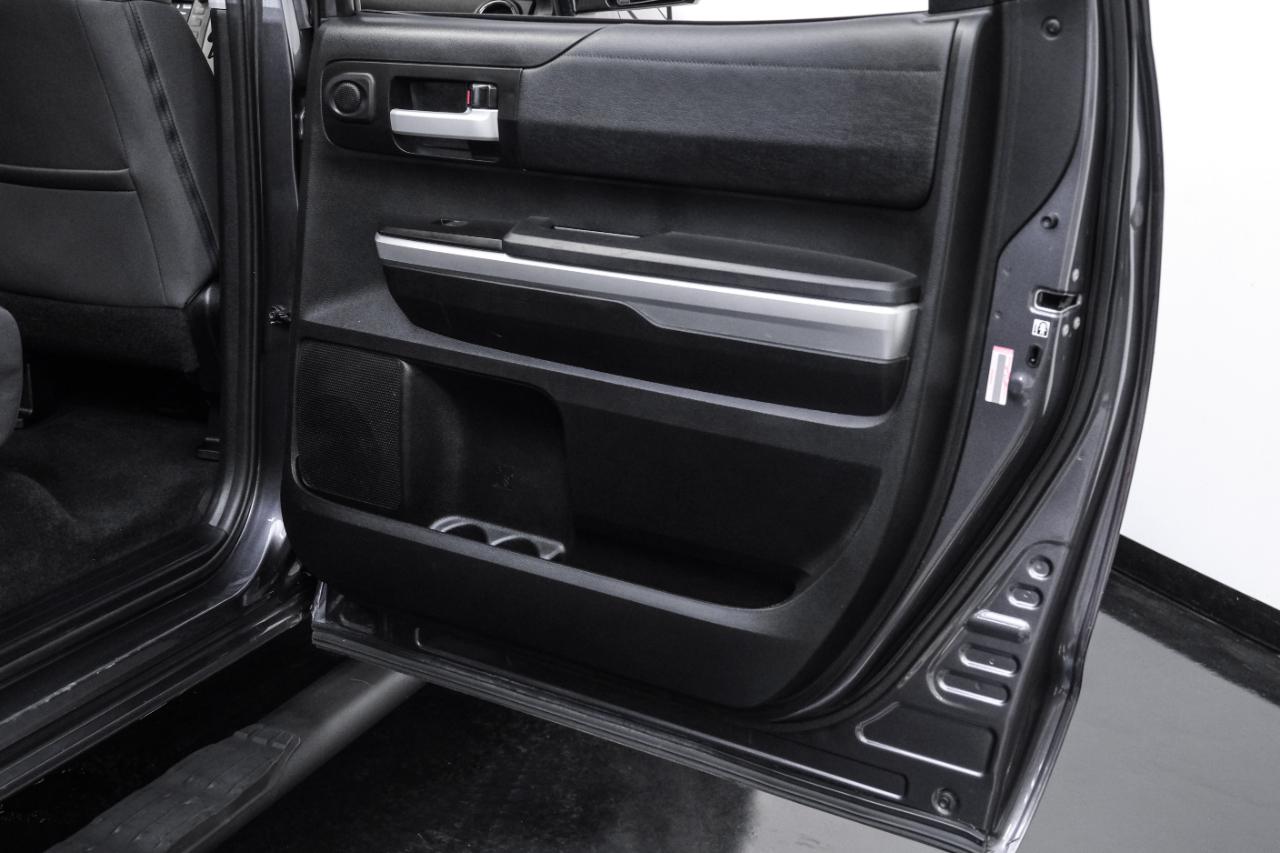 Toyota Tundra 4WD SR5 CrewMax 5.5' Bed 5.7L (Natl) 2017