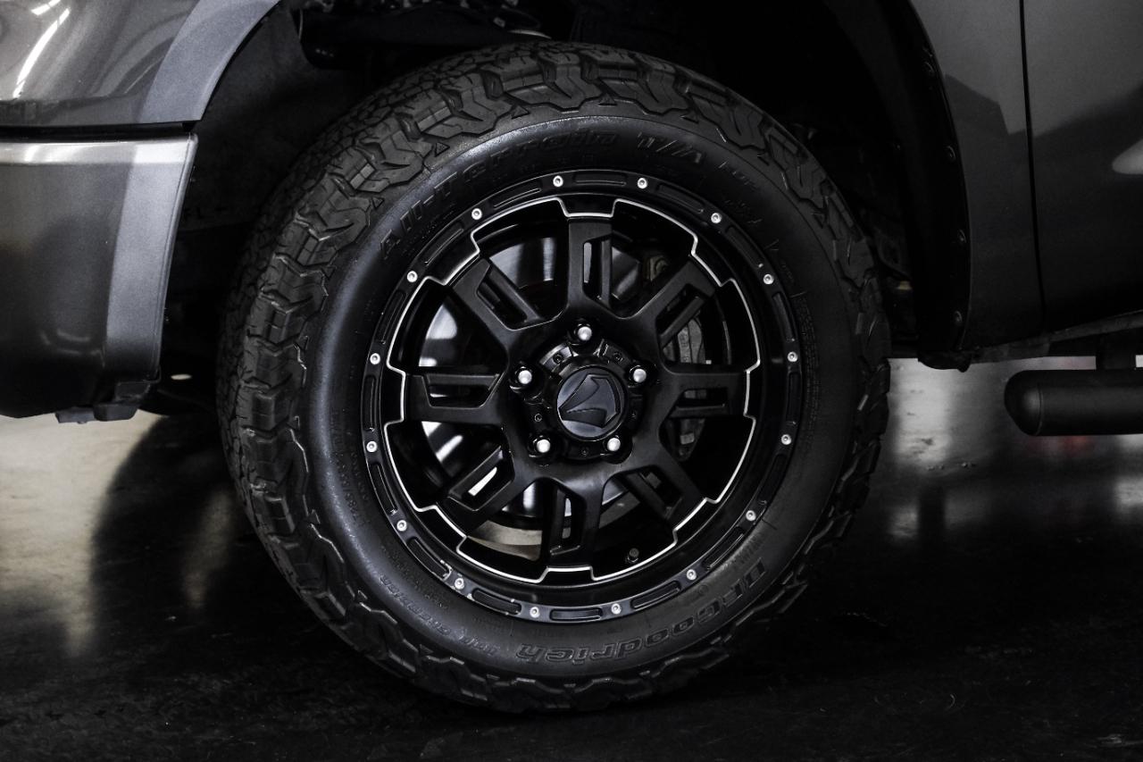 Toyota Tundra 4WD SR5 CrewMax 5.5' Bed 5.7L (Natl) 2017