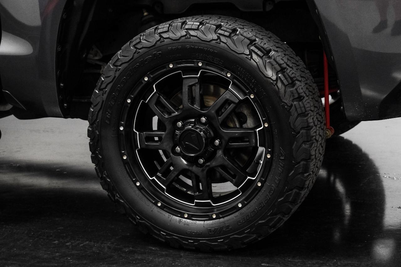 Toyota Tundra 4WD SR5 CrewMax 5.5' Bed 5.7L (Natl) 2017