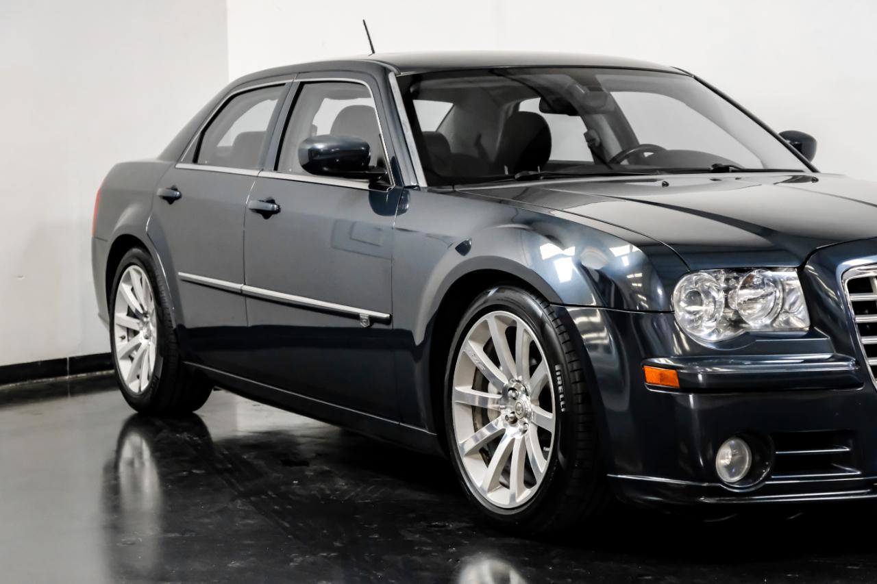 Chrysler 300 4dr Sdn 300C SRT8 RWD 2008
