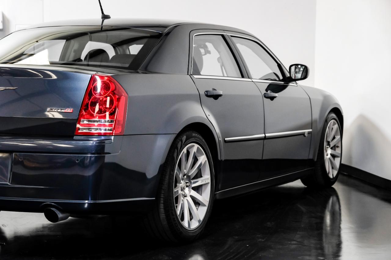 Chrysler 300 4dr Sdn 300C SRT8 RWD 2008