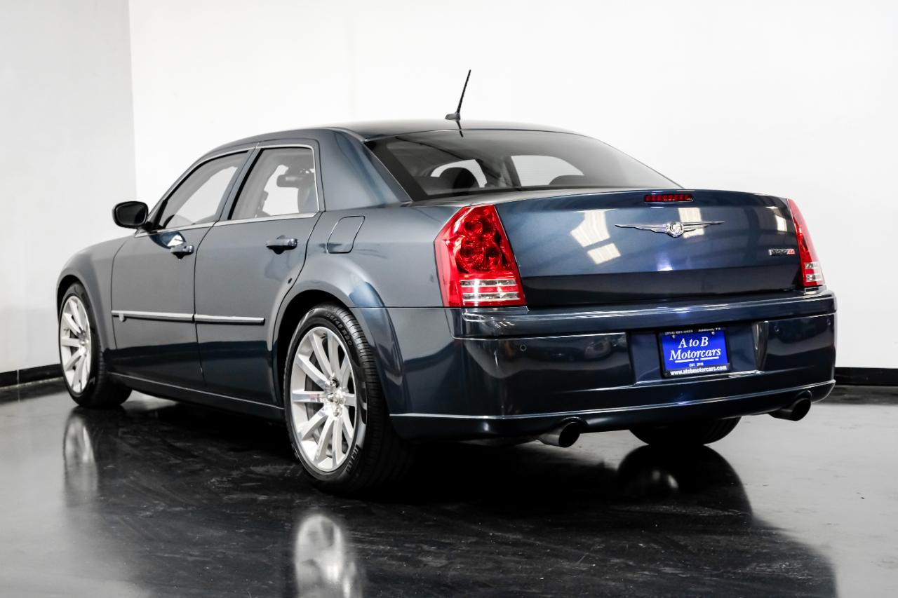 Chrysler 300 4dr Sdn 300C SRT8 RWD 2008