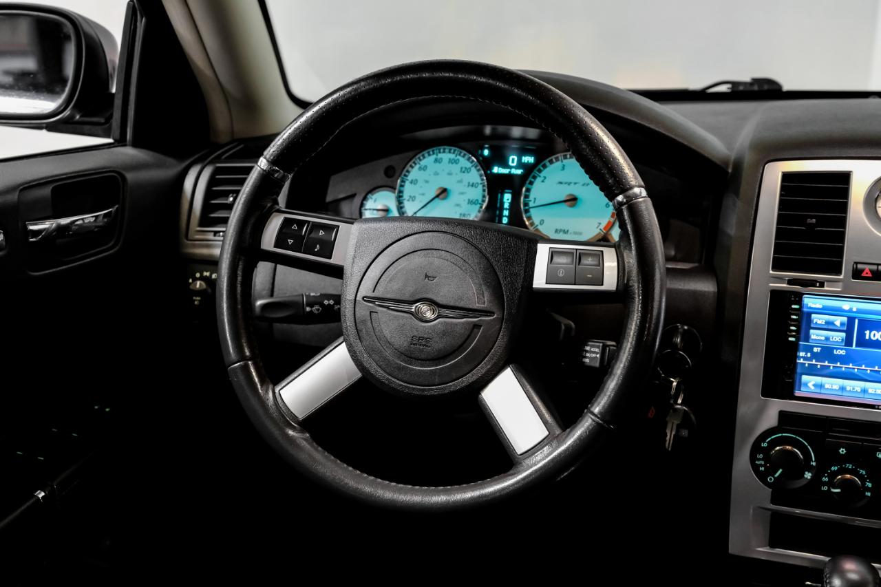 Chrysler 300 4dr Sdn 300C SRT8 RWD 2008