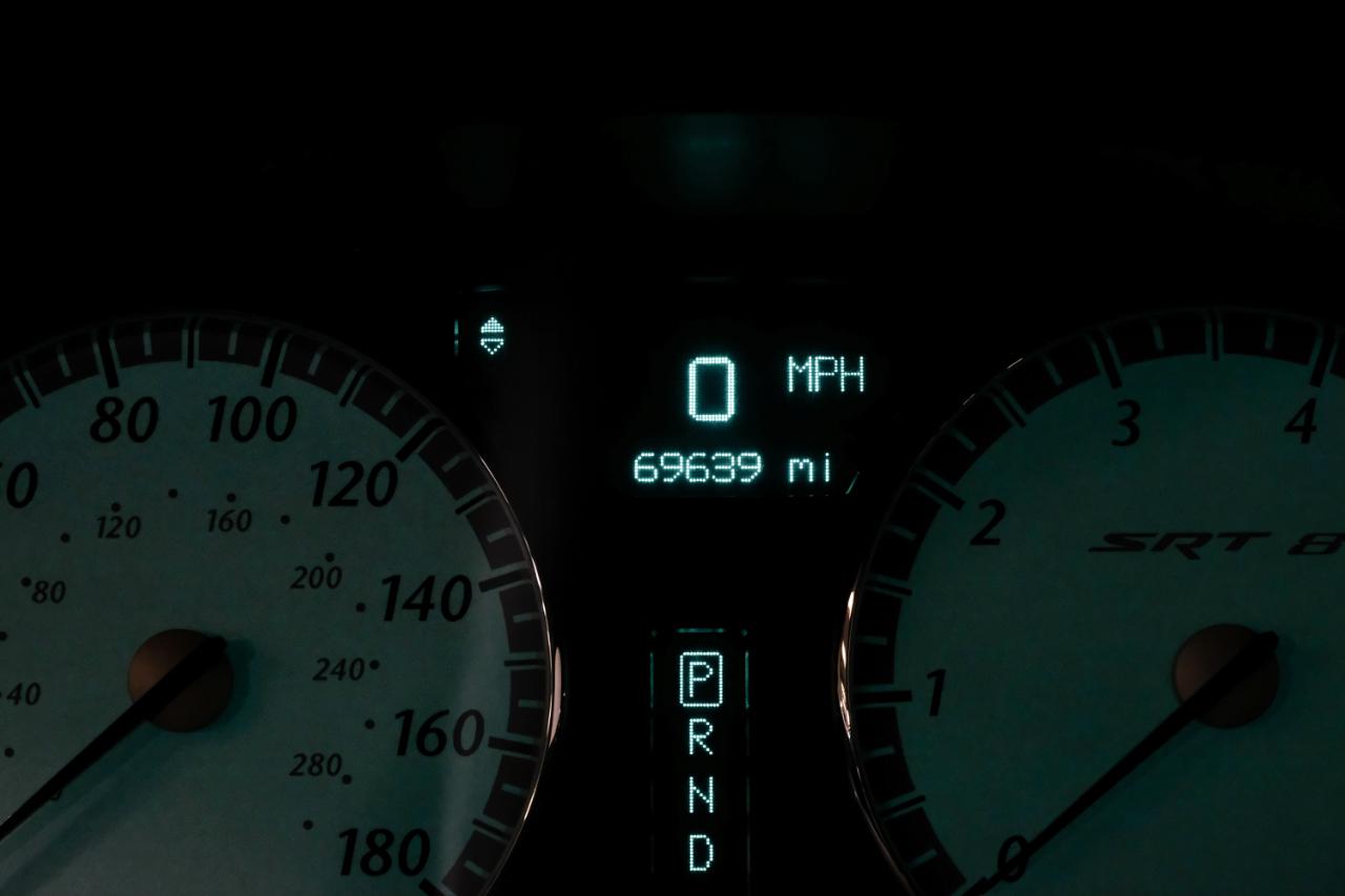 Chrysler 300 4dr Sdn 300C SRT8 RWD 2008