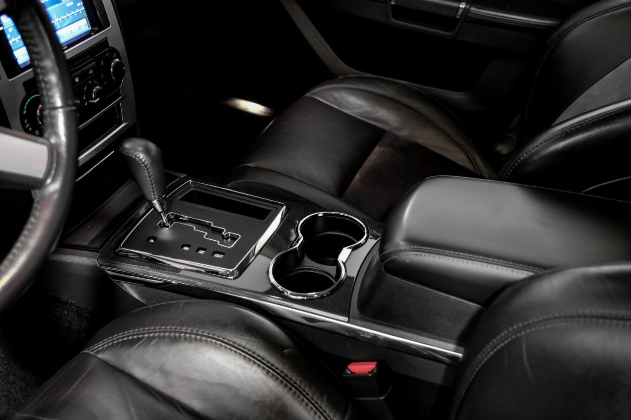 Chrysler 300 4dr Sdn 300C SRT8 RWD 2008