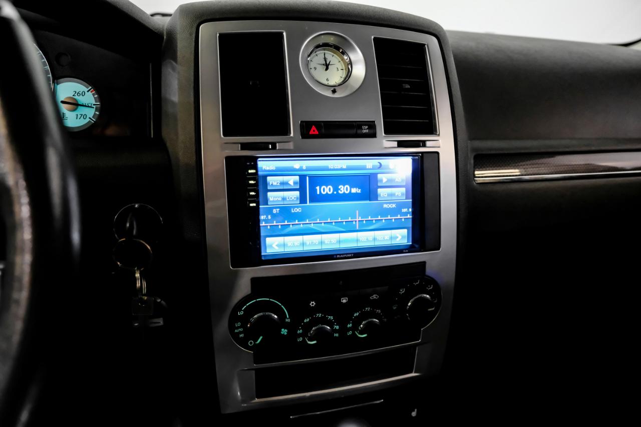 Chrysler 300 4dr Sdn 300C SRT8 RWD 2008