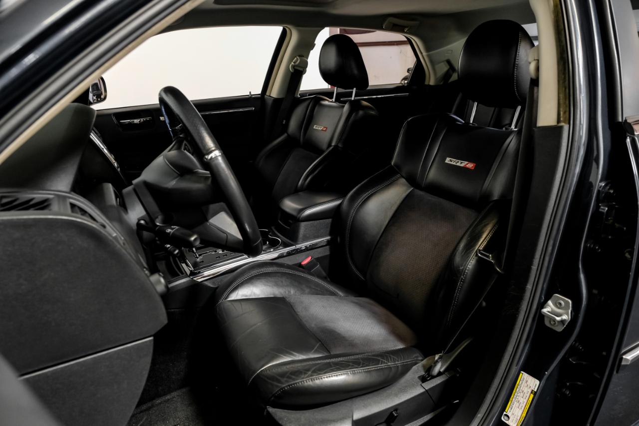 Chrysler 300 4dr Sdn 300C SRT8 RWD 2008